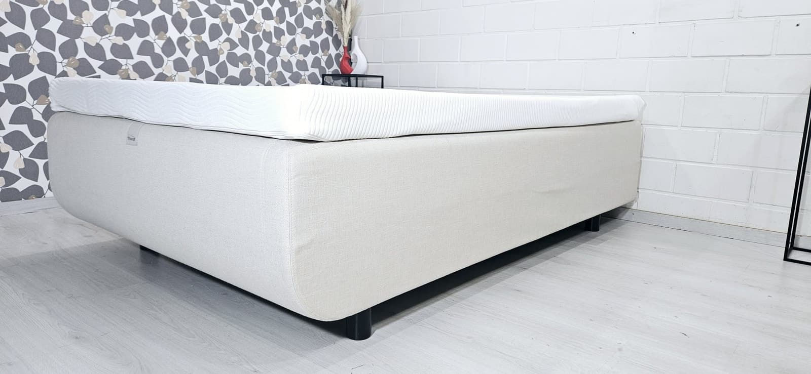 (T12) TEMPUR North box sänky, ilmainen kuljetus, free delivery.