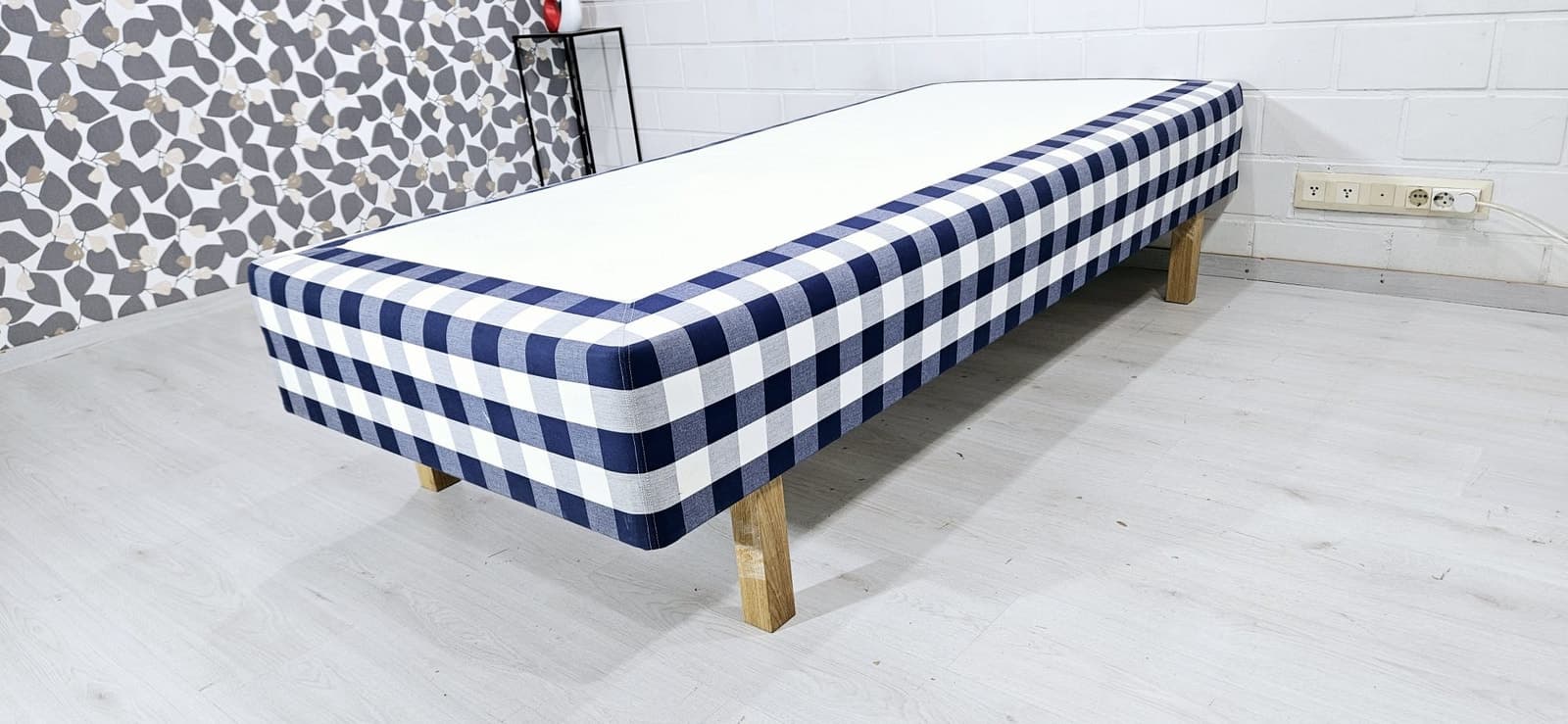 H11 Hästens sänky 90x200, Ilmainen kuljetus, free delivery.