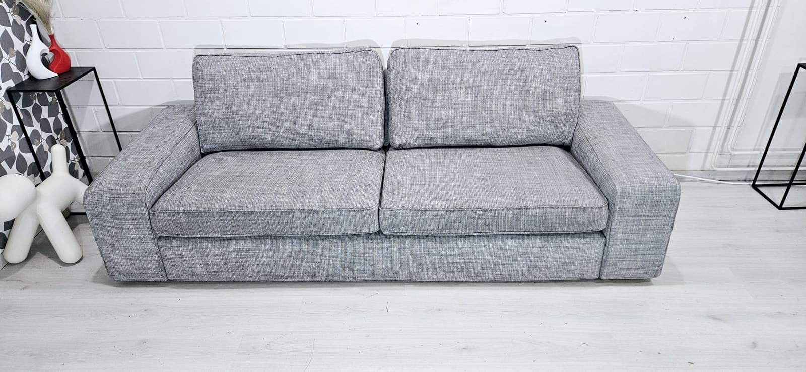 (A21) Kivik 2-istuttava sohva, ilmainen kuljetus, free delivery.