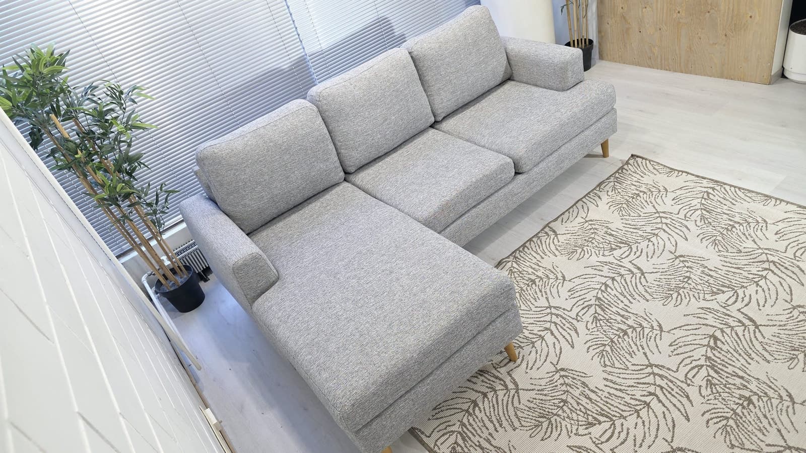 (A32) divaani sohva, ilmainen kuljetus, free delivery.