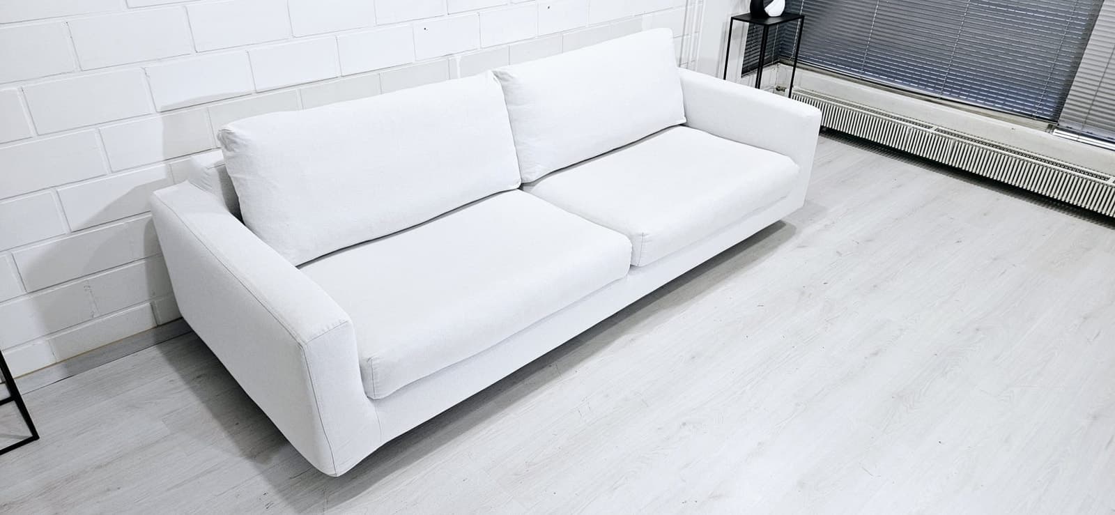 (A35) Adea sohva, ilmainen kuljetus, free delivery.