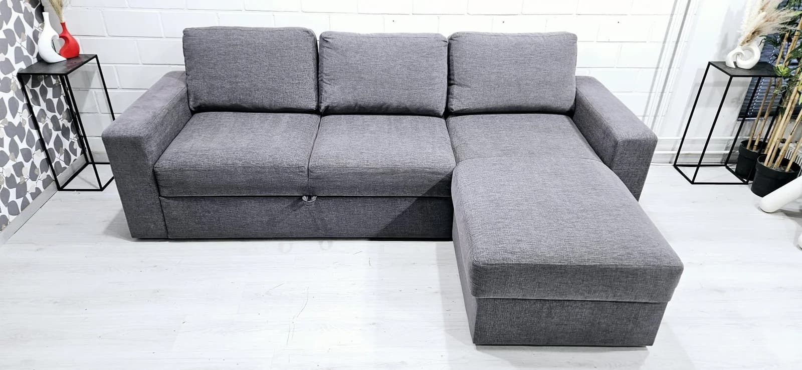 (A12) Vuodesohva, ilmainen kuljetus, free delivery.