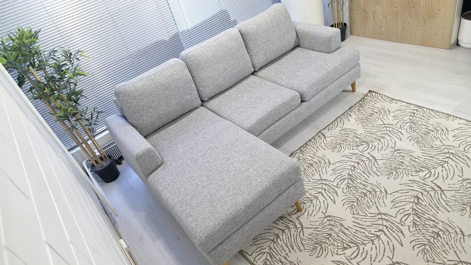 (A16) divaani sohva, ilmainen kuljetus, free delivery.