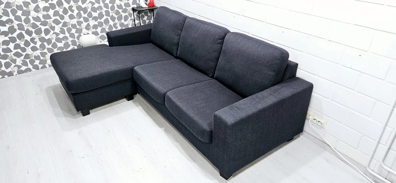 (A29) Unico divaanisohva , ilmainen kuljetus, free delivery.