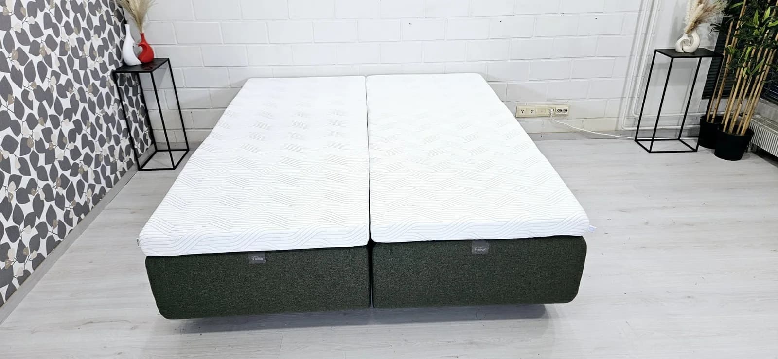 (T13) TEMPUR North runkopatjasänky, ilmainen kuljetus, free delivery.