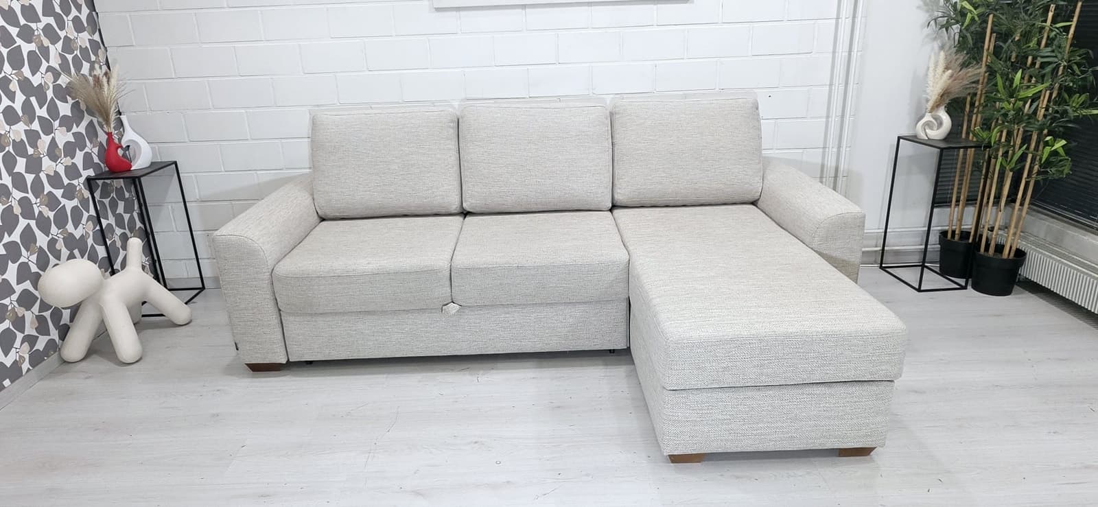 (A56)vuodesohva , ilmainen kuljetus, free delivery.