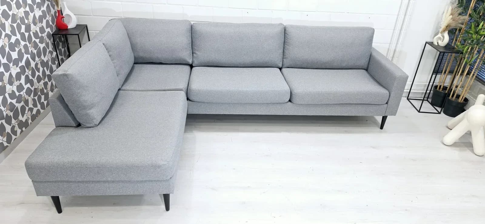 (A64)  Avokulmasohva, ilmainen kuljetus, free delivery.